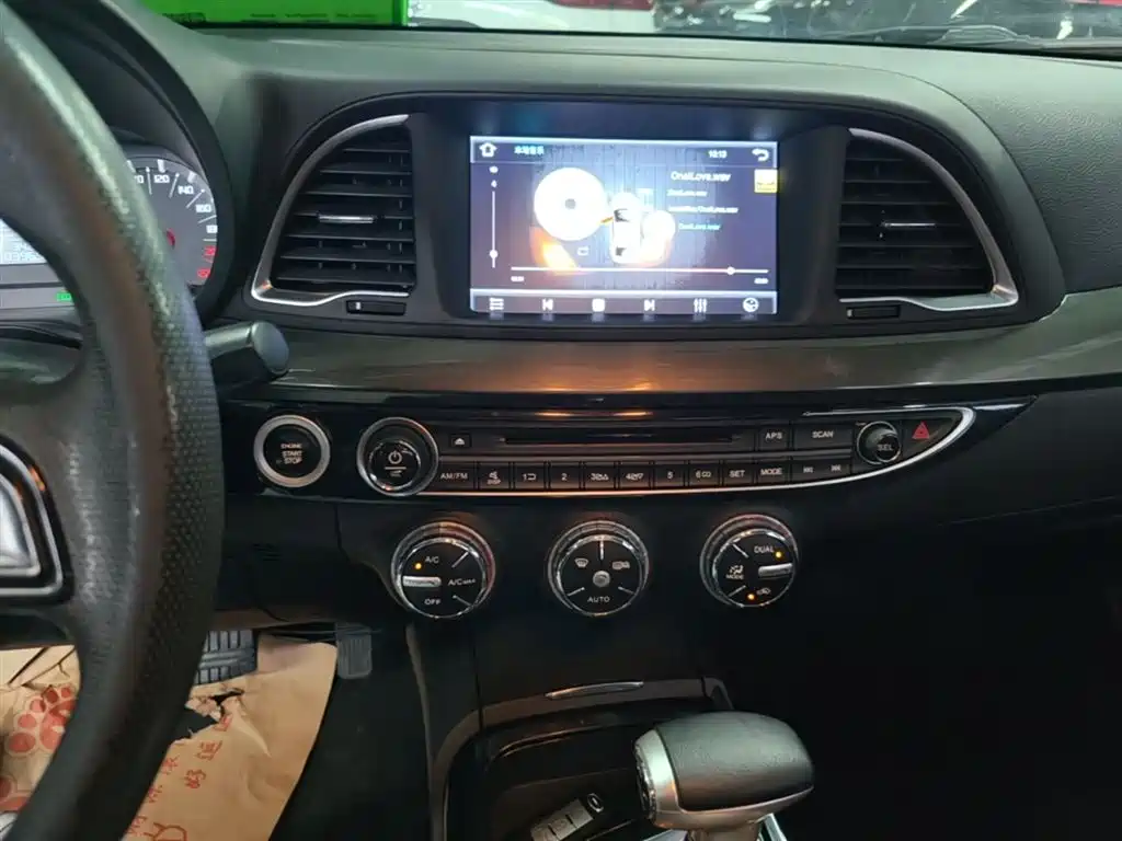 GAC Motor Trumpchi GA6 2015 — фото 13
