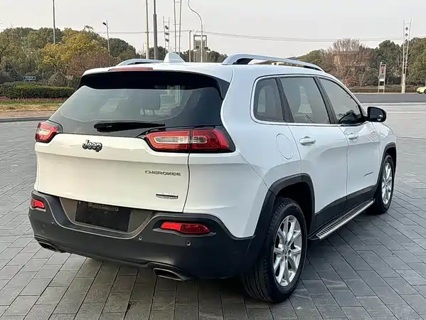 Jeep Cherokee 2015