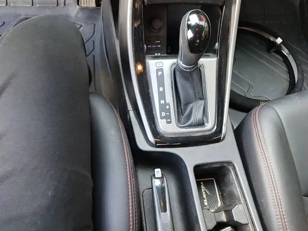 Hyundai Elantra Langdong 2017 — фото 14