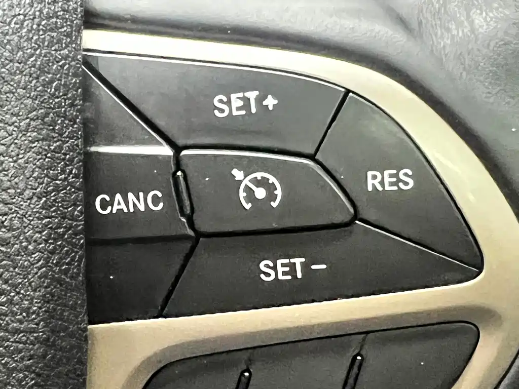 Jeep Cherokee 2016 — фото 18