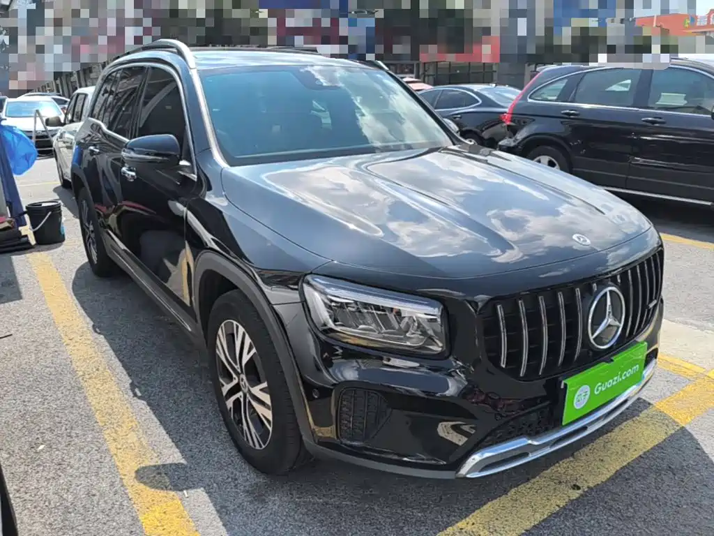 Mercedes-Benz GLB 2024