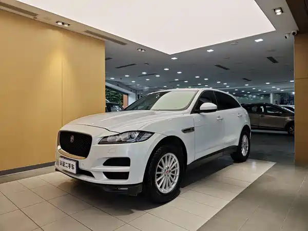 Jaguar F-PACE 2018