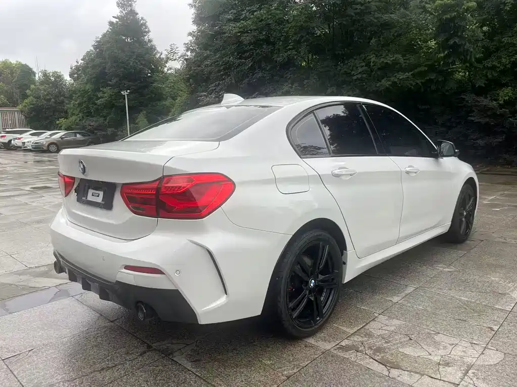 BMW 1 Series 2023