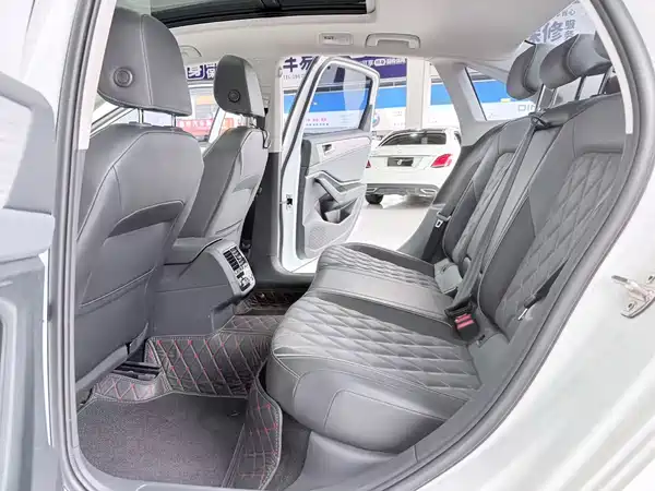 Volkswagen Sagitar 2023