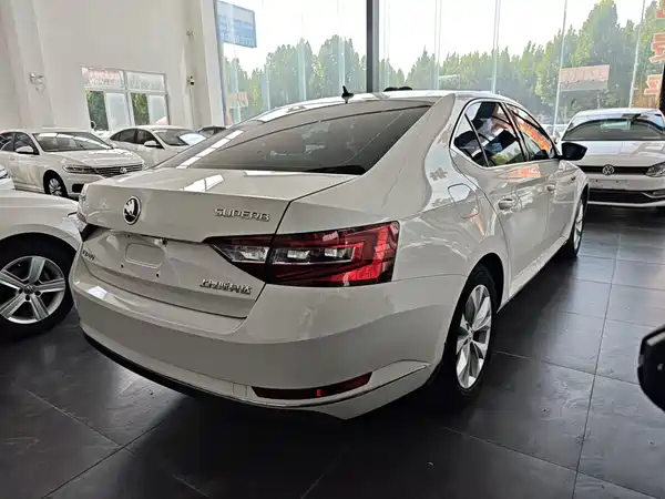 Skoda Superb 2019
