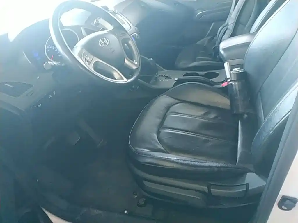 Hyundai ix35 2015 — фото 15
