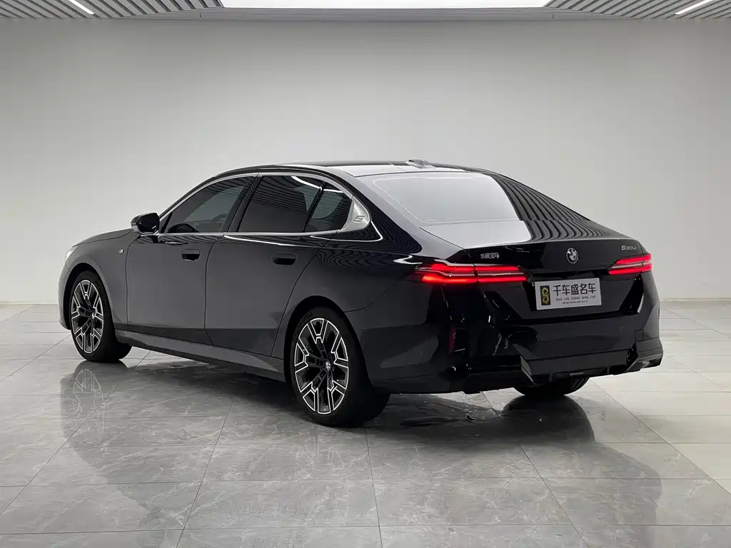 BMW 5 Series 2025