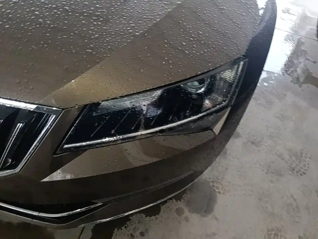 Skoda Superb 2018 — фото 18