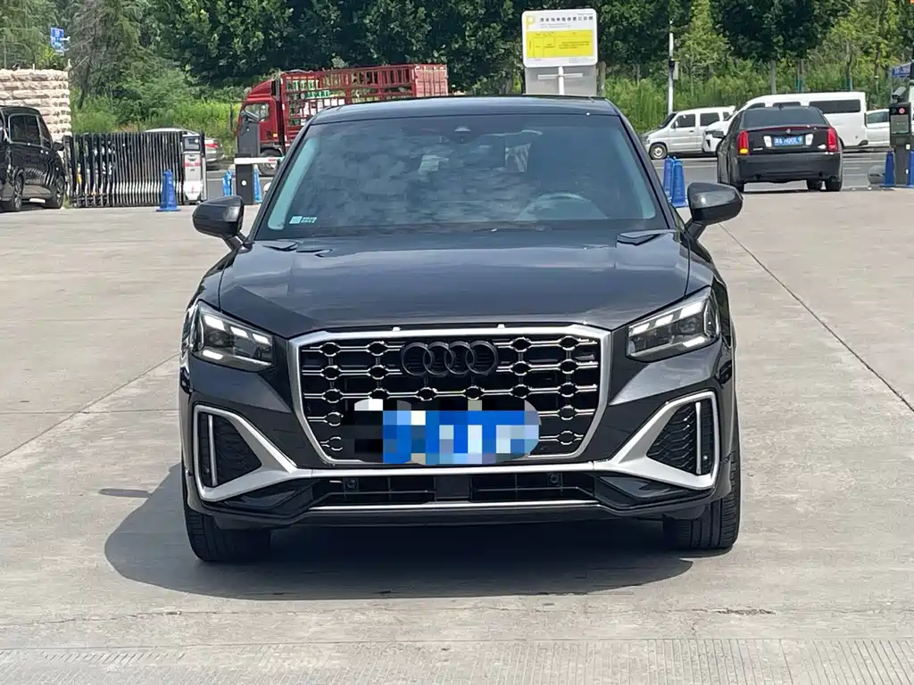 Audi Q2L 2022