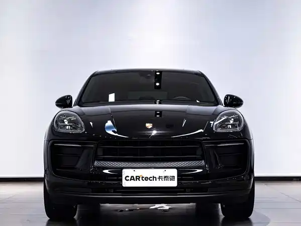 Porsche Macan 2025
