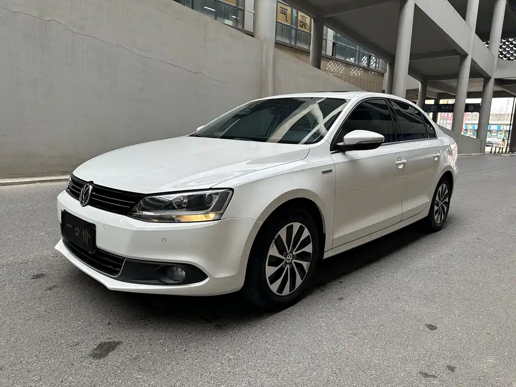 Volkswagen Sagitar 2015 — фото 1