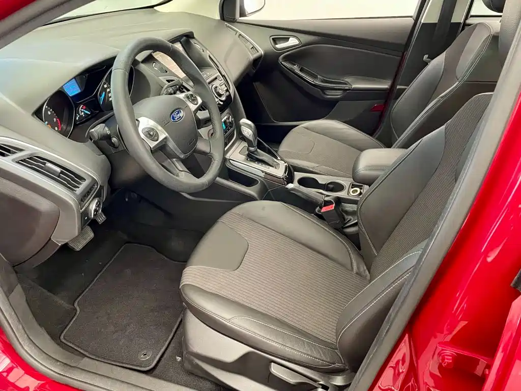 Ford Focus 2015 — фото 6