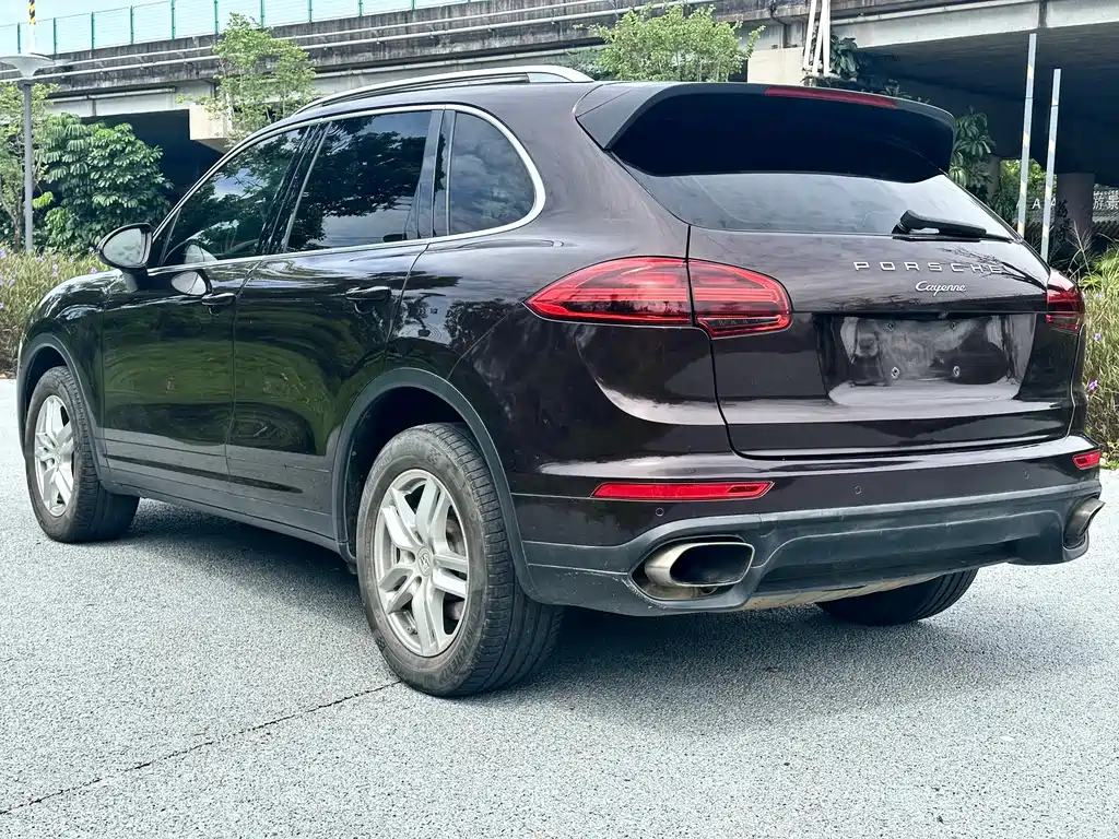 Porsche Cayenne 2017 — фото 6