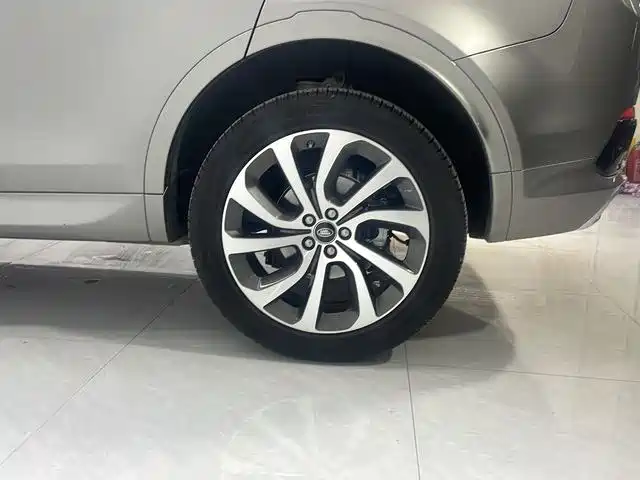 Land Rover Discovery Sport 2021 — фото 15