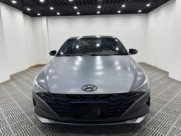 Hyundai Elantra 2022