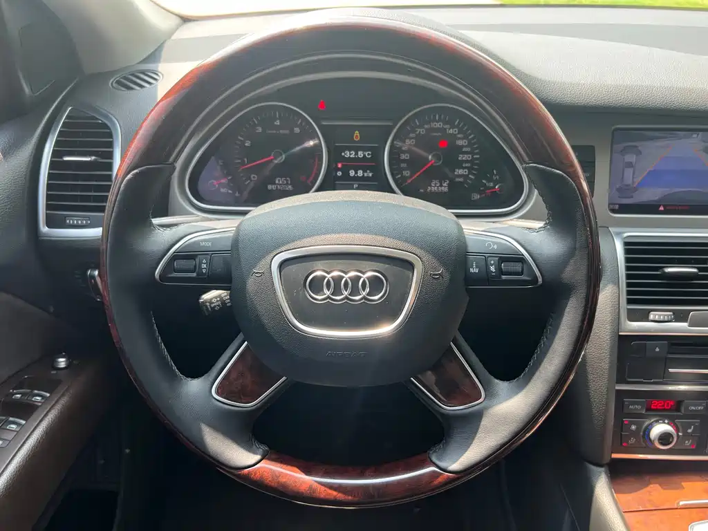 Audi Q7 2015 — фото 13