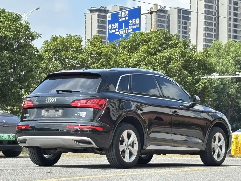 Audi Q5L 2019 — фото 6