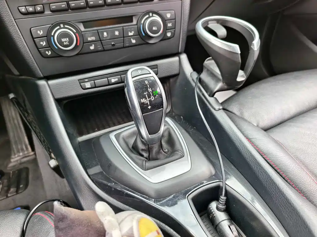 BMW X1 2014 — фото 10