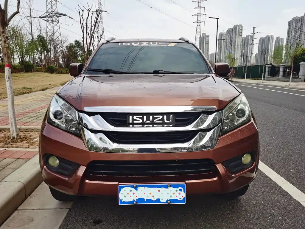 Isuzu MU-X 2016 — фото 2