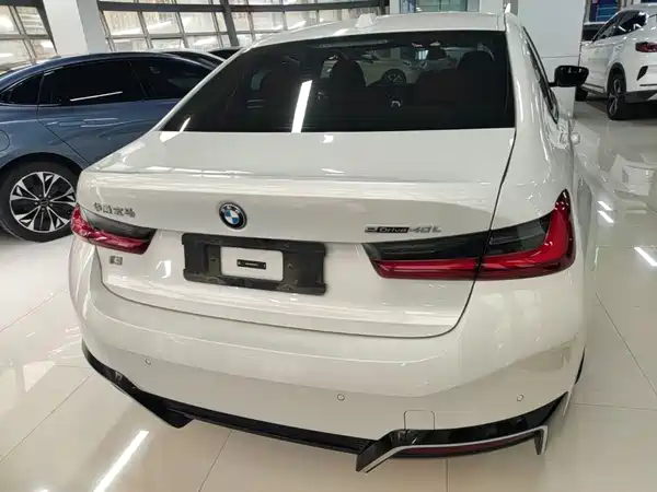 BMW i3 2024