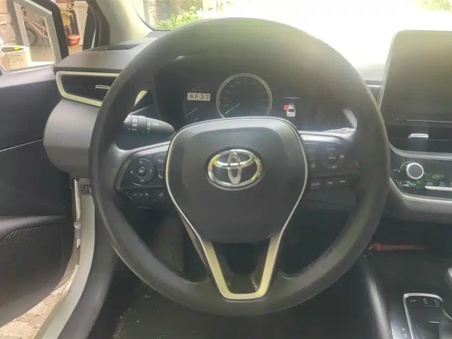 Toyota Corolla 2023 — фото 15