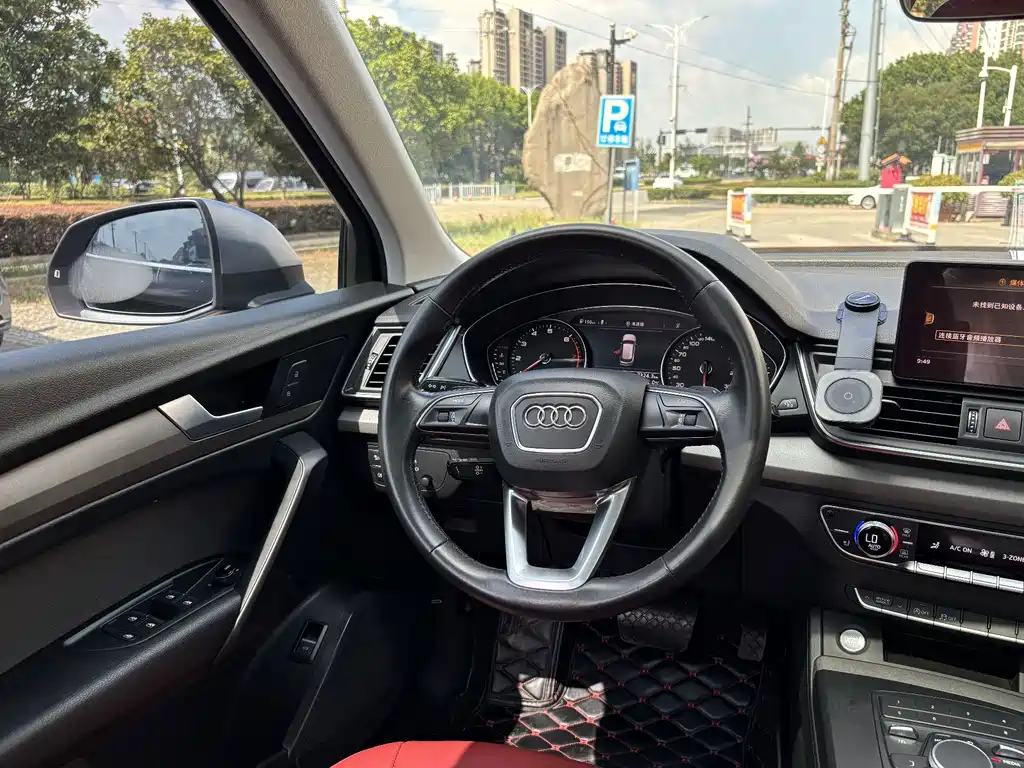 Audi Q5L 2019 — фото 13