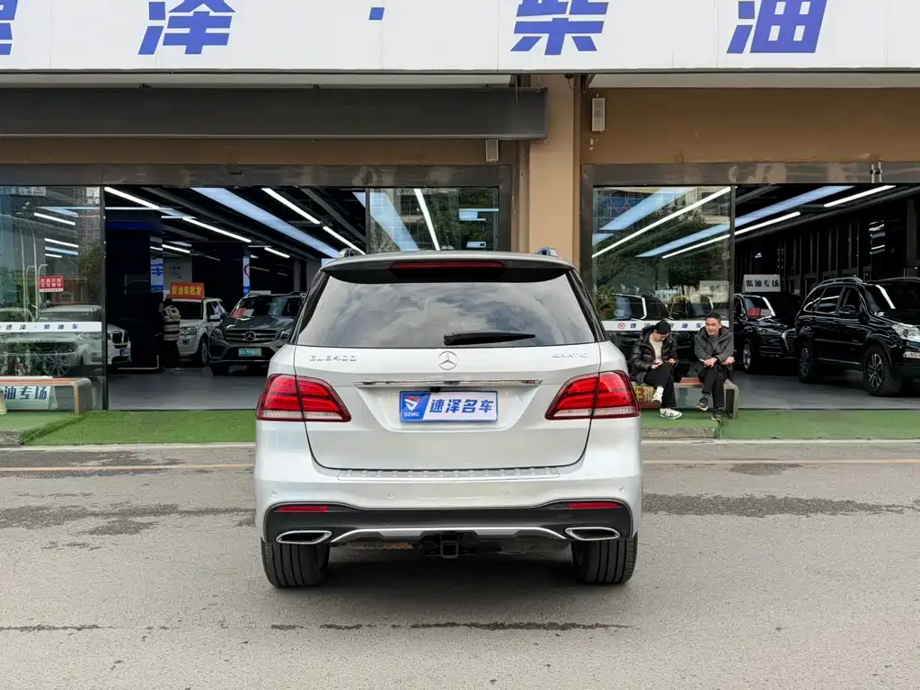 Mercedes-Benz GLE 2016 — фото 13