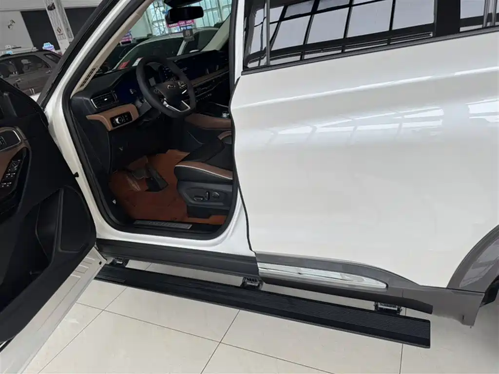 Ford Explorer 2023 — фото 13