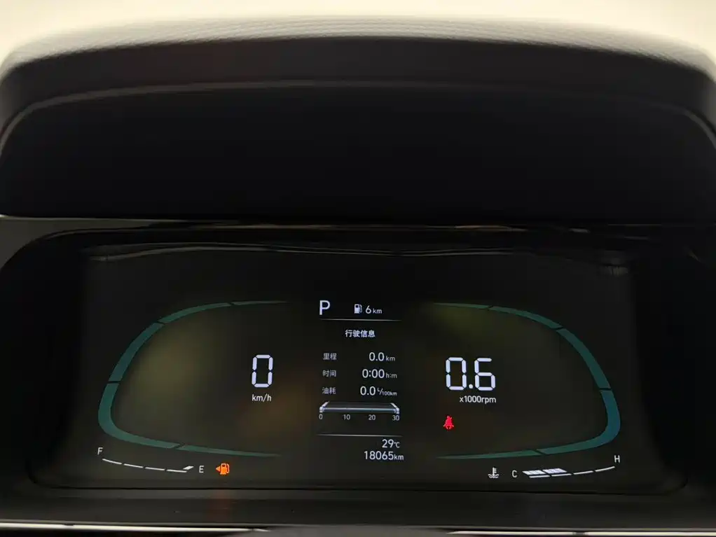 Hyundai Elantra 2023 — фото 22