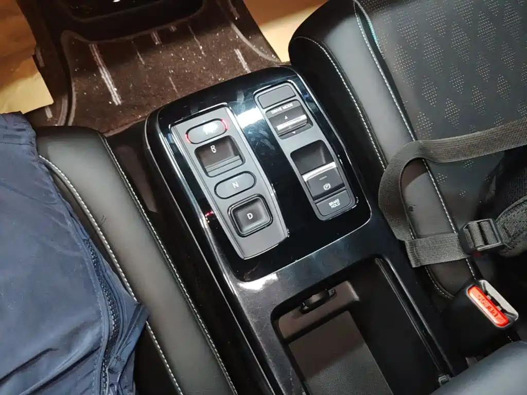 Honda e:NP2 2025 — фото 14