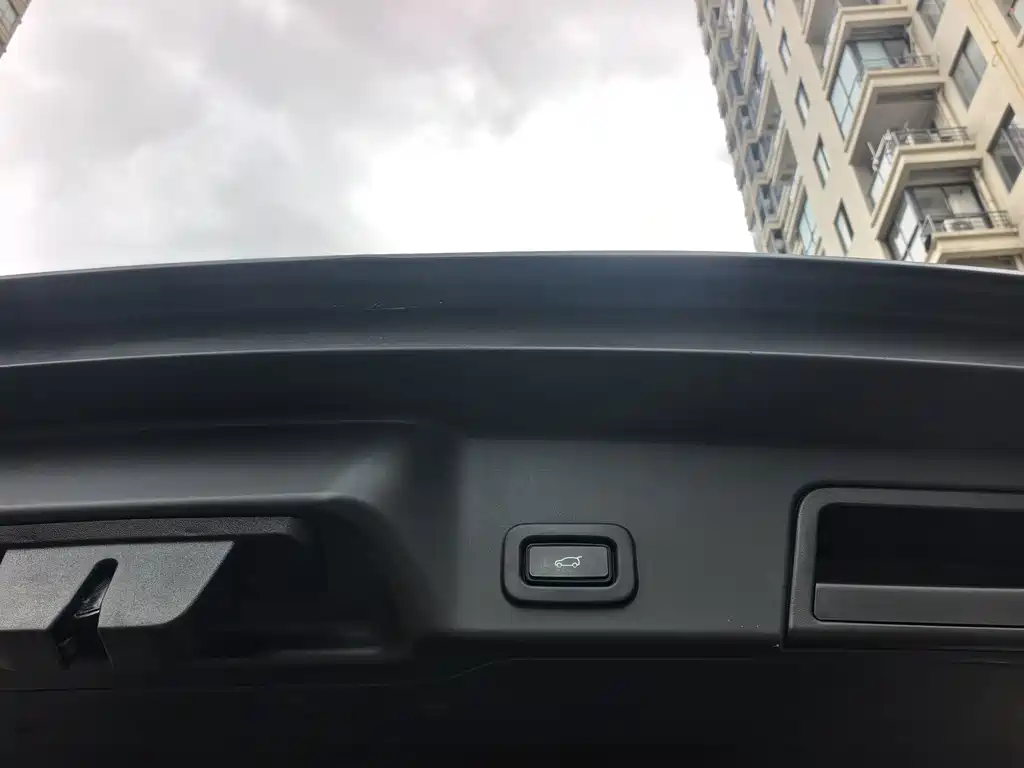 Land Rover Range Rover Evoque 2019 — фото 10
