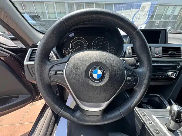 BMW 3 Series 2017