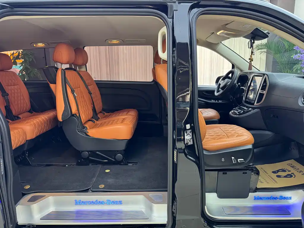 Mercedes-Benz Vito 2023 — фото 11