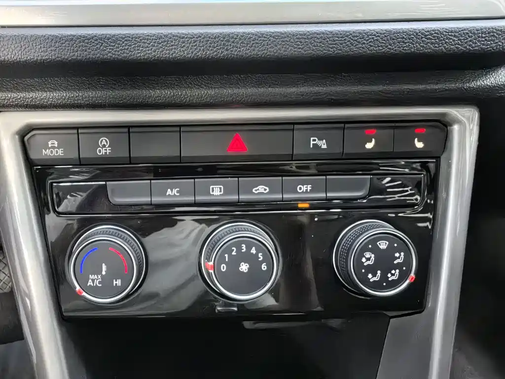 Volkswagen T-Roc 2022 — фото 17