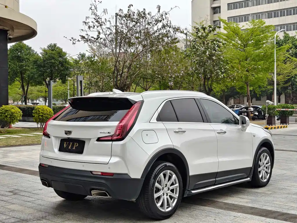 Cadillac XT4 2019 — фото 14