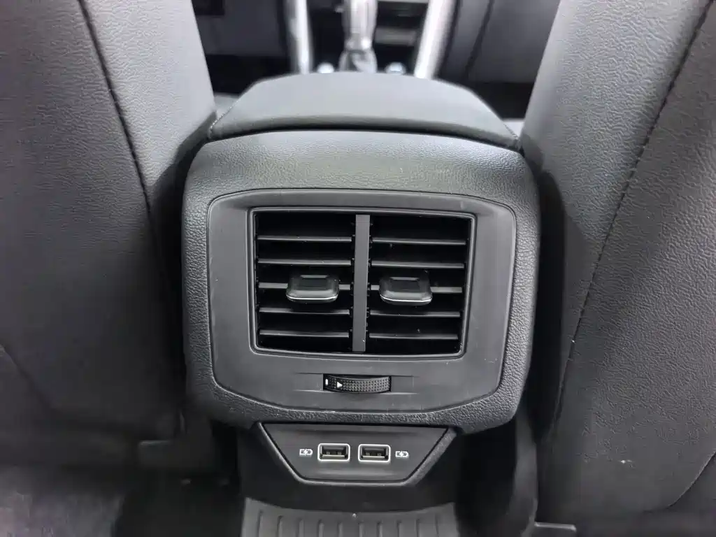 Volkswagen T-Roc 2022 — фото 10