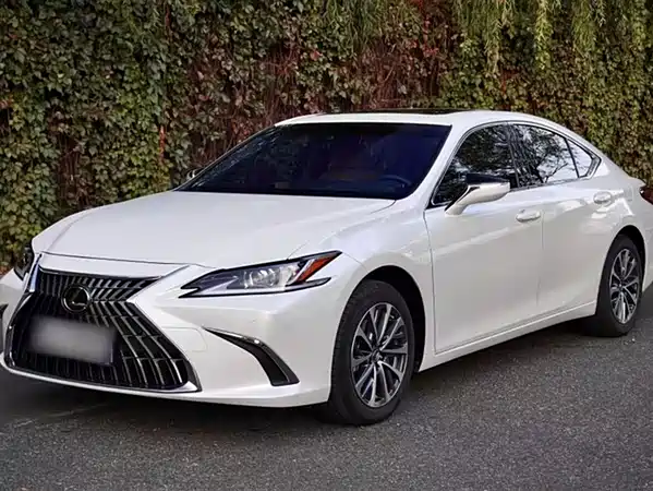 Lexus ES 2023