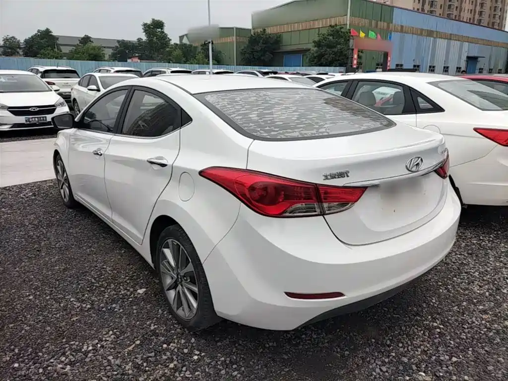 Hyundai Elantra Langdong 2015 — фото 5