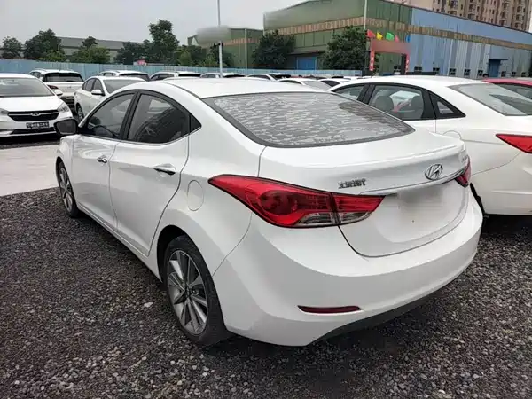 Hyundai Elantra Langdong 2015