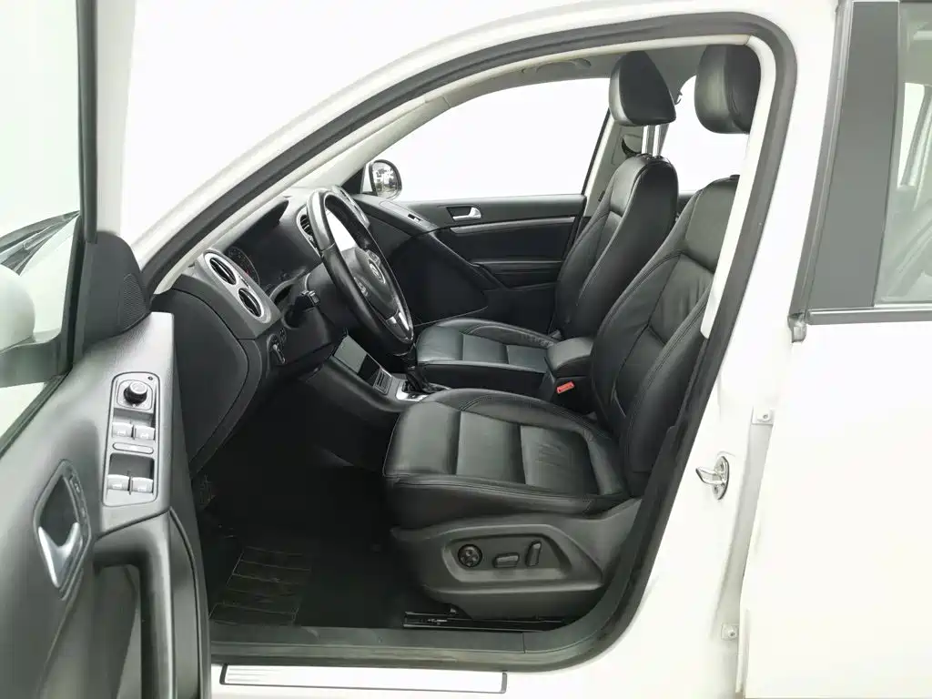 Volkswagen Tiguan 2015 — фото 10