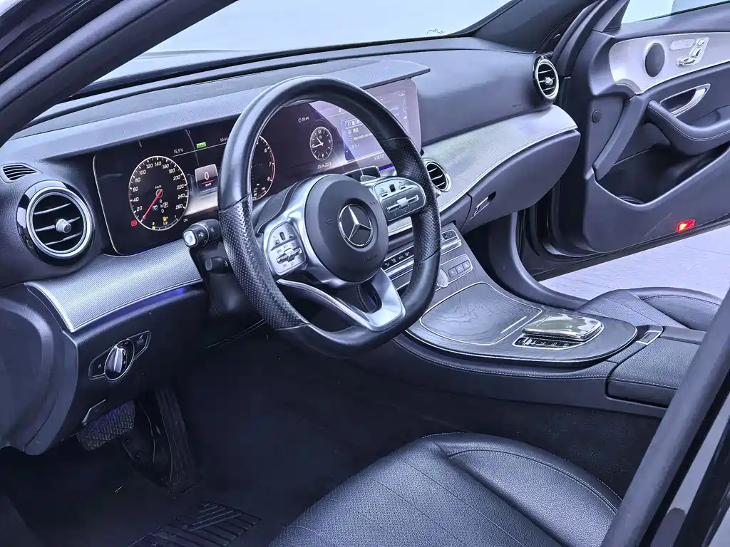 Mercedes-Benz E-Class 2019 — фото 9