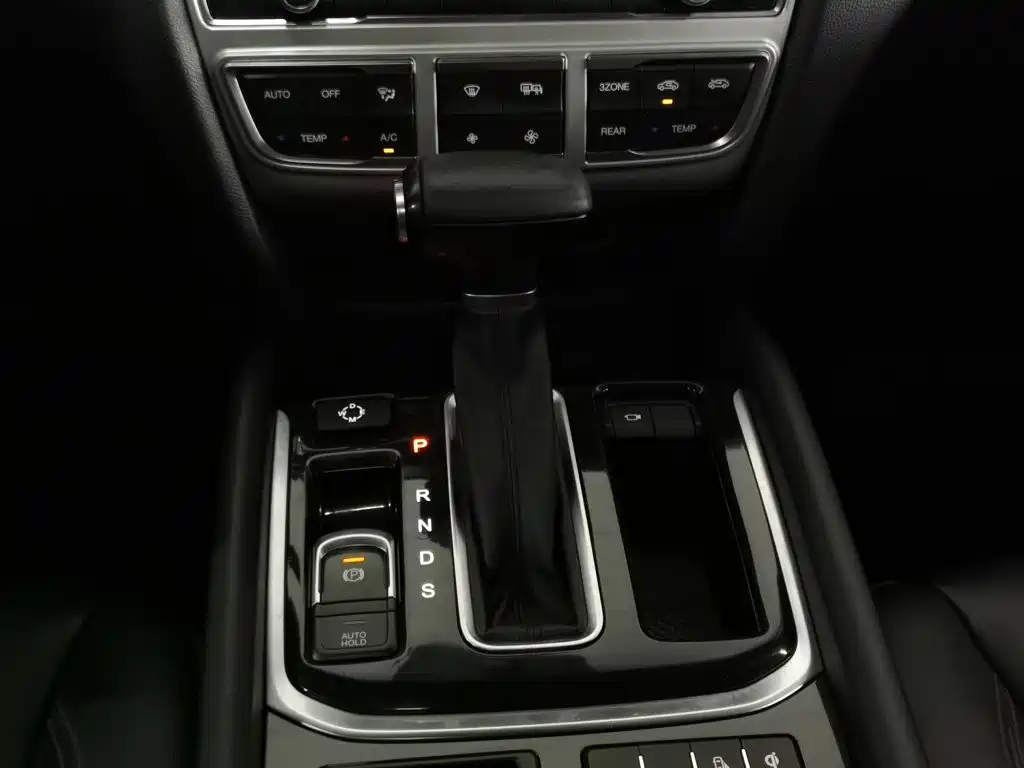 GAC Trumpchi GS8 2018 — фото 13