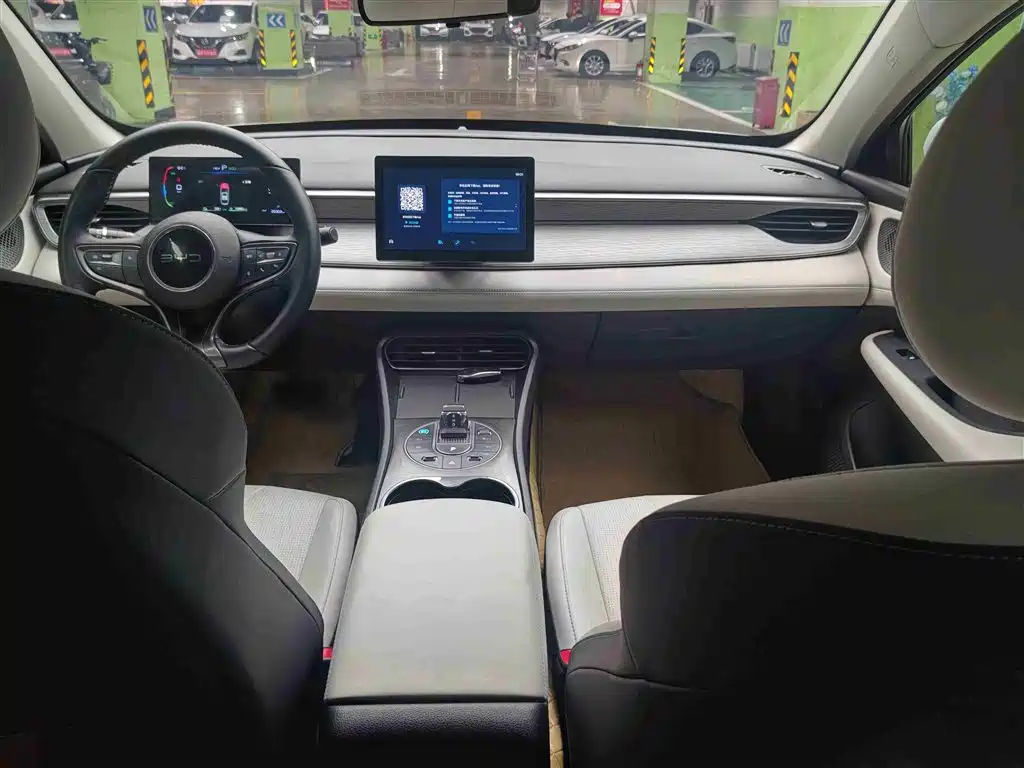 BYD Seal 05 DM-i 2025 — фото 6