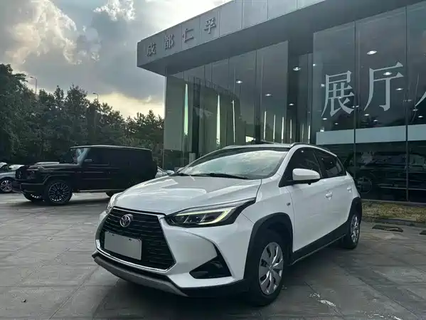 Toyota Yaris L 2021