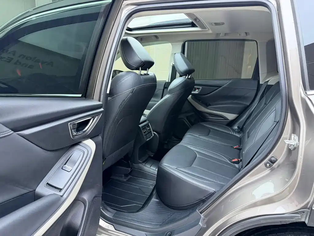 Subaru Forester 2022 — фото 14