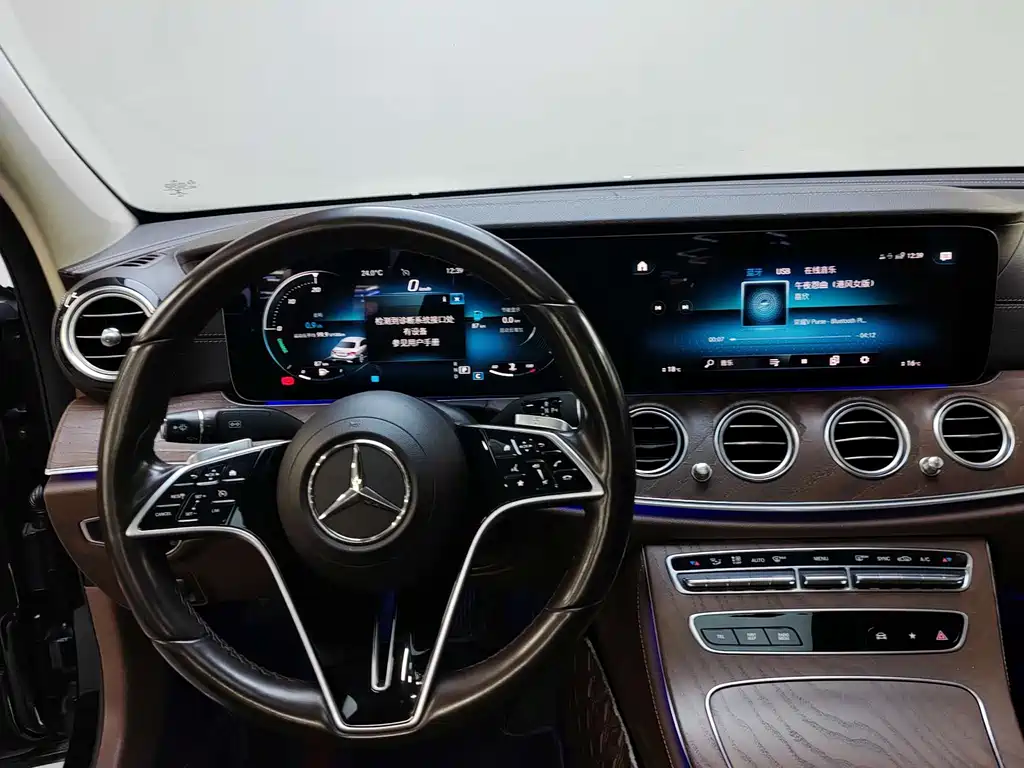 Mercedes-Benz E-Class 2021 — фото 10