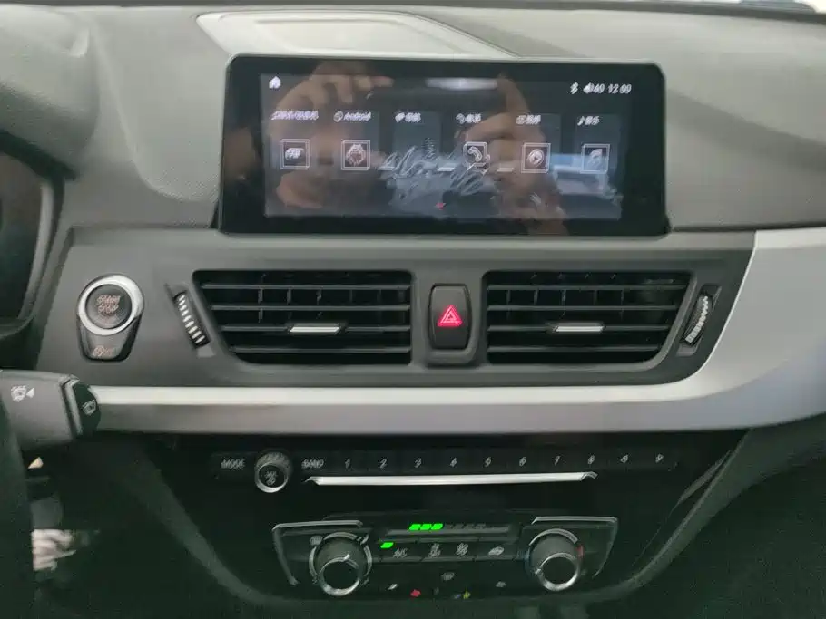 BMW 1 Series 2018 — фото 13