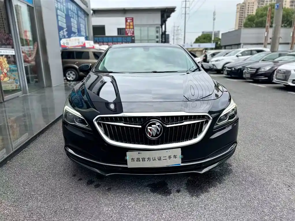 Buick LaCrosse 2018 — фото 10