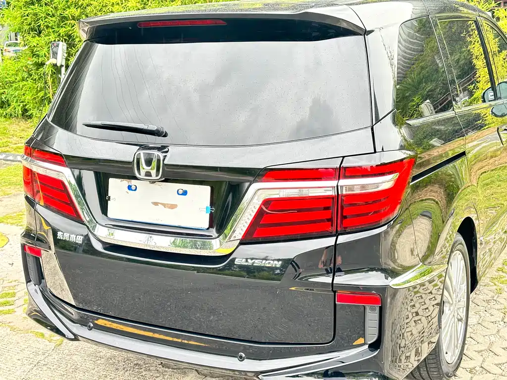 Honda Elysion 2019 — фото 19