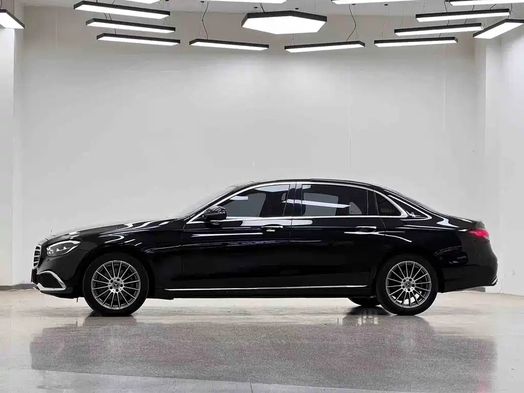 Mercedes-Benz E-Class 2021 — фото 4